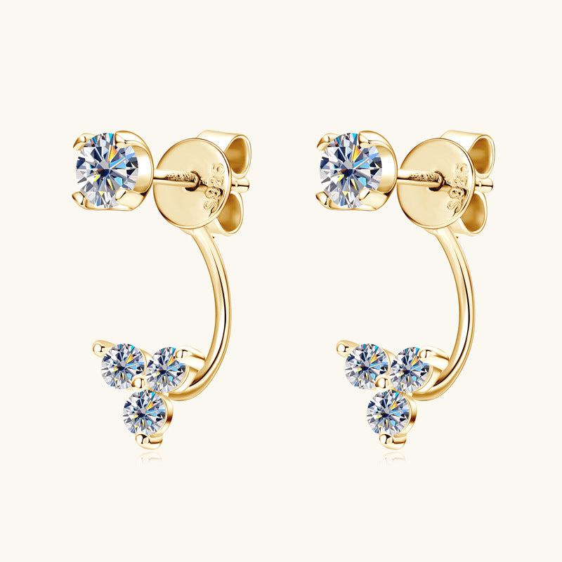 Detail of 4mm moissanite stone set in Luckinging C-shape earring