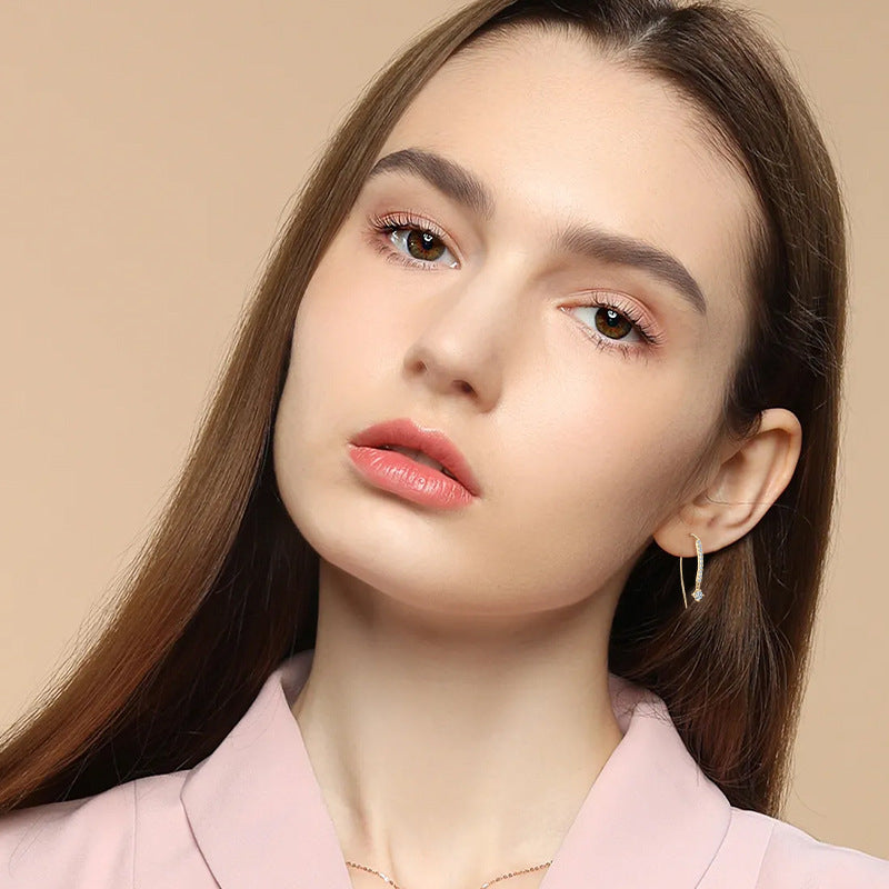 Luckinging Huggie Earrings premium detail