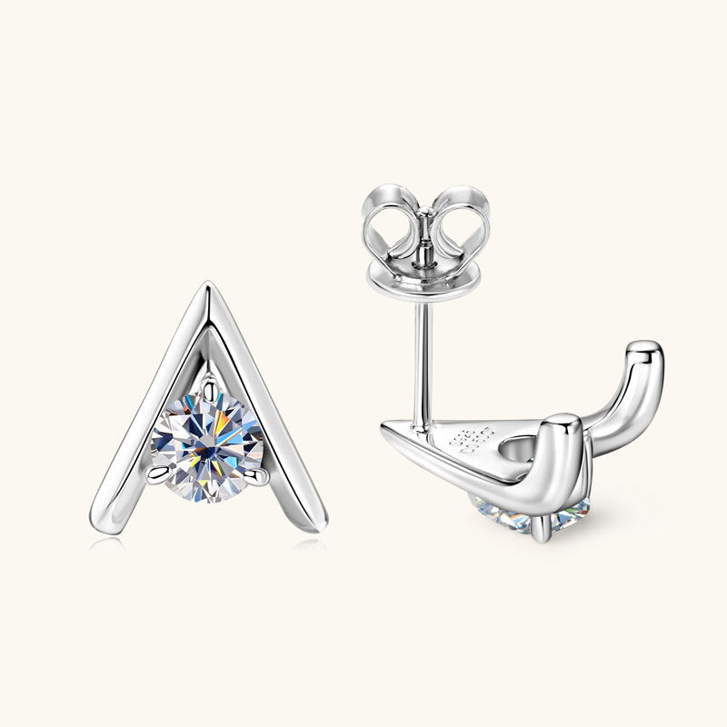 Side profile of Luckinging Moissanite Stud Earrings showing design