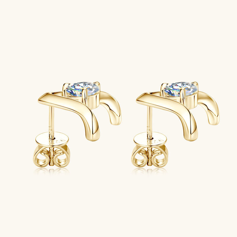 Detail of Moissanite stone in Luckinging Sterling Silver Earrings