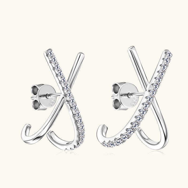 Side view of Luckinging moissanite stud earrings with x-shaped design