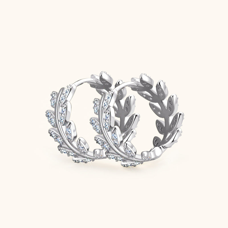 Close up of Luckinging leaf design stud earrings